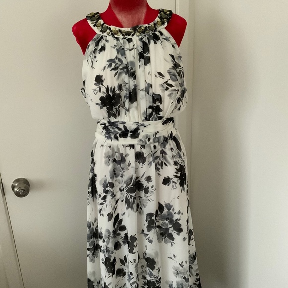 Jessica Howard Dresses & Skirts - Jessica Howard floral party dress Sz 16 NEVER WORN!!!